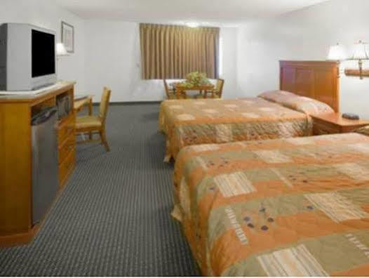 Americas Best Value Inn & Suites-East Bakersfield Extérieur photo